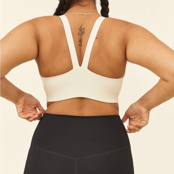 Girlfriend Collective Lou V-Back Bra in Ivory NWOT - Picture 3 of 3
